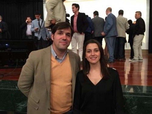El alcalde de Valdemoro junto a Inés Arrimadas en un acto del partido. Foto: Cs.