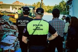 Policías locales de Rivas en el lugar de los hechos.