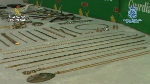 En el momento de su detención tenían más de 70.000 euros en joyas.