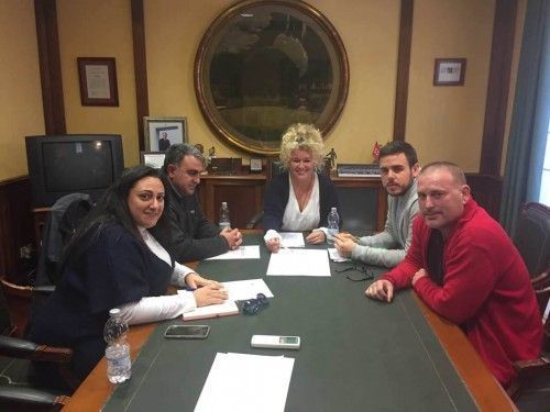 Moreno se reunió con los representantes del barrio.