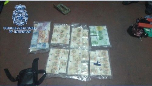 policia dinero droga
