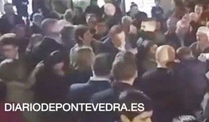 Momento en el que el agresor golpea a Rajoy. DIARIO DE PONTEVEDRA.