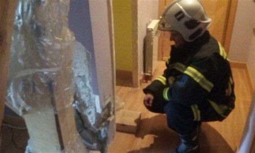 Los bomberos han desalojado a los 18 vecinos. Foto: Emergencias 112 Comunidad de Madrid.