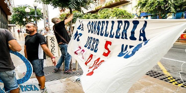 Los trabajadores de AFEMA reclaman el cobro de sus salarios.