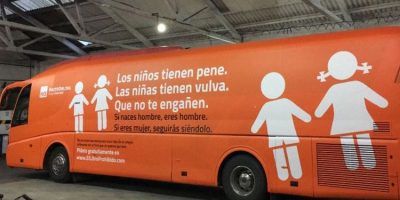 pene vulva autobus