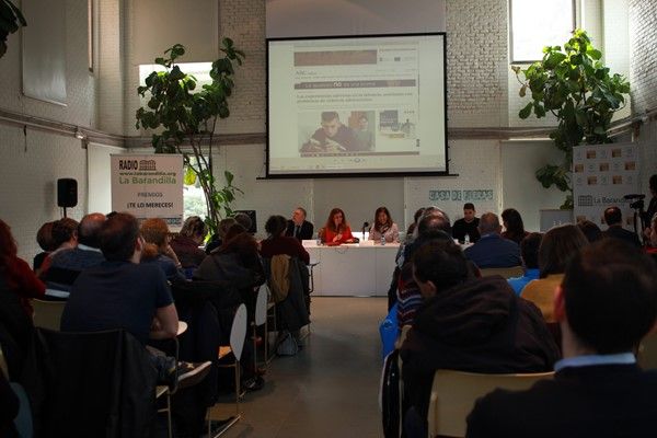 El magnífico salón de la biblioteca del Retiro se llenó de profesionales y personas diagnosticadas en salud mental para debatir sobre cómo mejorar su imagen en España.