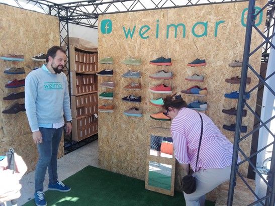 En todo los puestos se pueden comprar los productos realizados por los propios expositores.