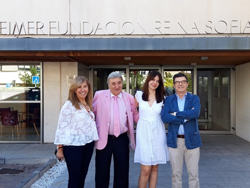 A la izquierda Ana Lancho, directora del Hospital de Día Lajman, Tony Antonio, presidente de ASHUMES, Cristina Rodríguez, gerente de este Centro y José Andrés Elizaga, director de comunicación y relaciones externas de CLECE.