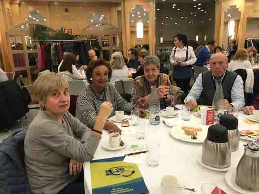 Cena realizada con los socios de esta universidad popular para personas adultas.