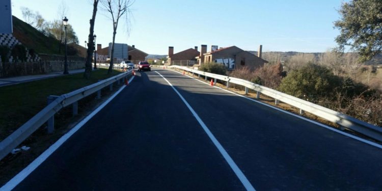 carretera asfaltado obras