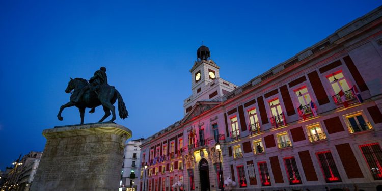 Comunidad, casa correos sol