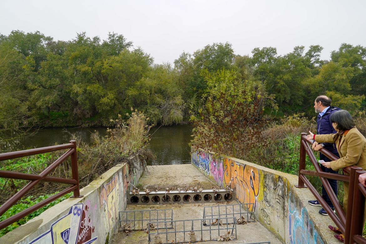 vertedero basura reciclaje depuradora rio
