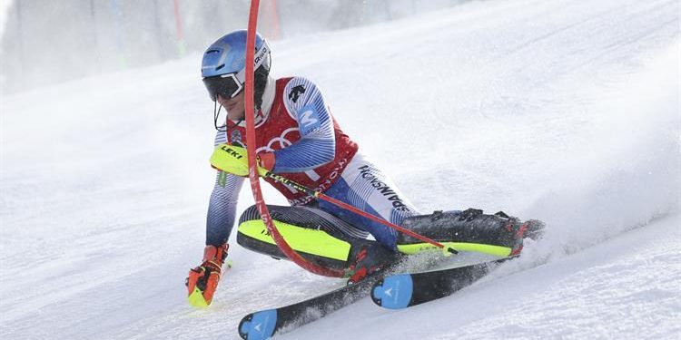 ESQUÍ LEKI NIEVE