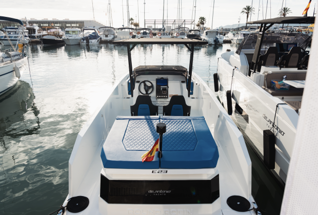 De Antonio Yachts