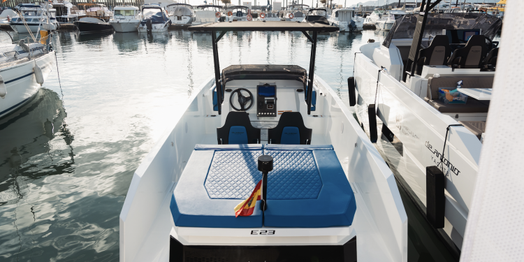 De Antonio Yachts